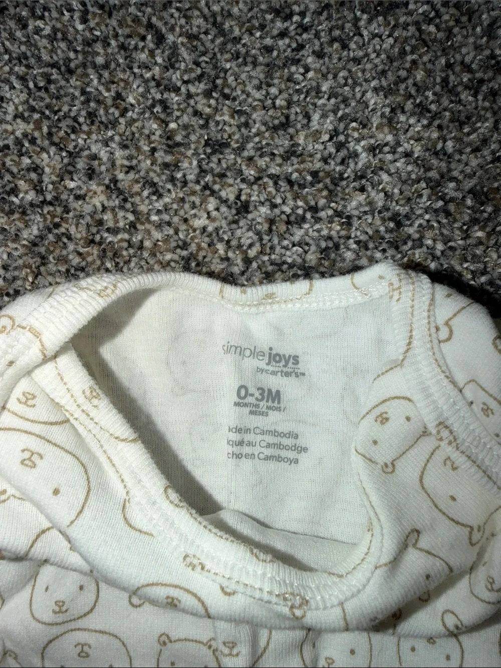Long-Sleeve Cream Baby One-Piece Bodysuit with Bear Print
